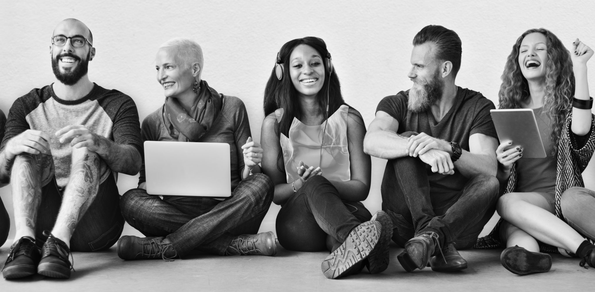 groupe de personnes assises